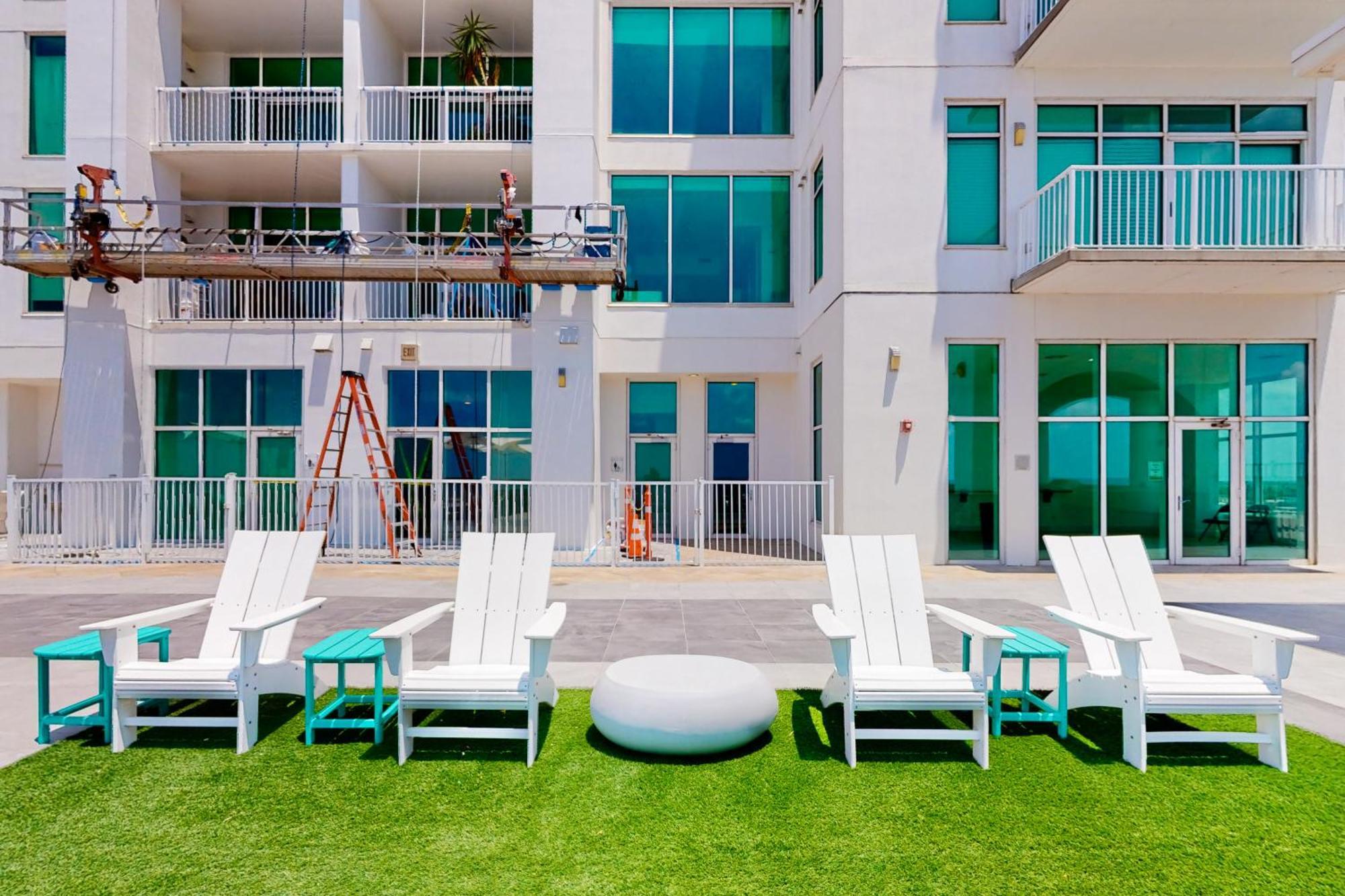 Emerald By The Sea 1214 Sea For Miles Galveston Bagian luar foto